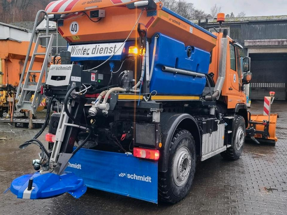 Zu vermieten Unimog 405 U427 Winterdienst Schmidt Salzstreuer 423 429 430 Mercedes Benz 318 527 Vermietung - Snow removal vehicle: picture 3 Zu vermieten Unimog 405 U427 Winterdienst Schmidt Salzstreuer 423 429 430 Mercedes Benz 318 527 Vermietung - Snow removal vehicle: picture 3