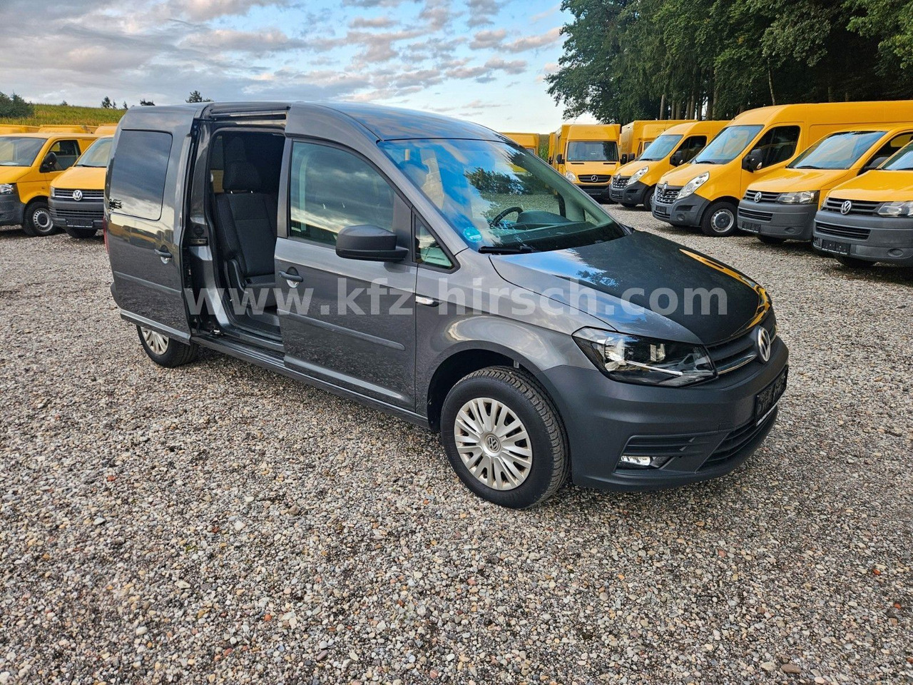 Volkswagen Caddy Maxi Conceptline|Temp|Sitzhzg|NAVI|2xS-Tür - Estate car: picture 1 Volkswagen Caddy Maxi Conceptline|Temp|Sitzhzg|NAVI|2xS-Tür - Estate car: picture 1
