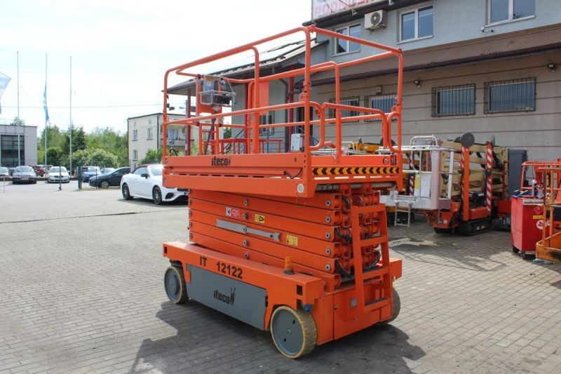 Scissor lift Imer podnośnik nożycowy elektryczny 14 m Imer/Iteco IT12122: picture 5 Scissor lift Imer podnośnik nożycowy elektryczny 14 m Imer/Iteco IT12122: picture 5