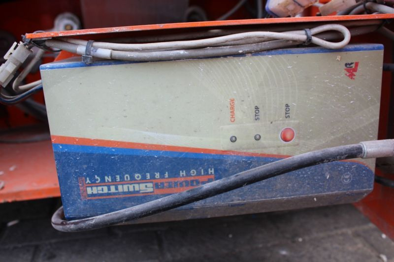 Scissor lift Imer podnośnik nożycowy elektryczny 14 m Imer/Iteco IT12122: picture 11 Scissor lift Imer podnośnik nożycowy elektryczny 14 m Imer/Iteco IT12122: picture 11