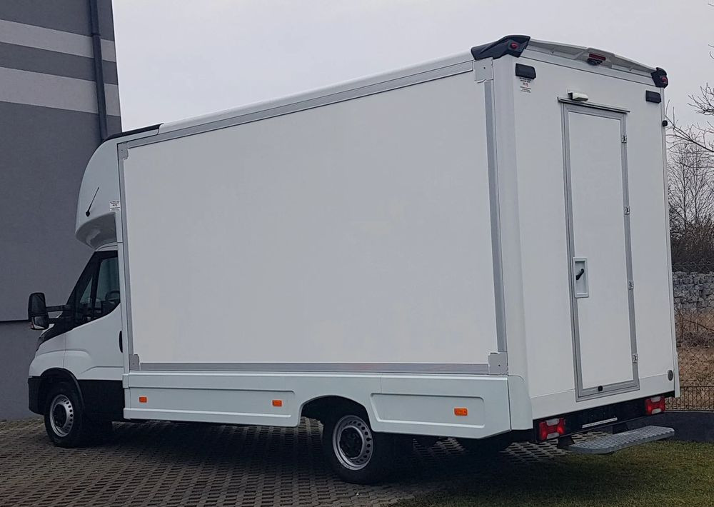 Iveco DAILY KONTENER NISKOPODŁOGOWY 4,43x2,23x2,42 SKLEP BAR FOODTRUCK KAMPER KLIMA - Camper: picture 3 Iveco DAILY KONTENER NISKOPODŁOGOWY 4,43x2,23x2,42 SKLEP BAR FOODTRUCK KAMPER KLIMA - Camper: picture 3