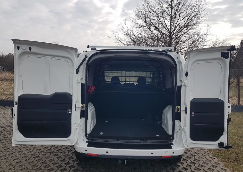 Fiat Doblo 1.6 Multijet 16V Easy - Car: picture 5 Fiat Doblo 1.6 Multijet 16V Easy - Car: picture 5