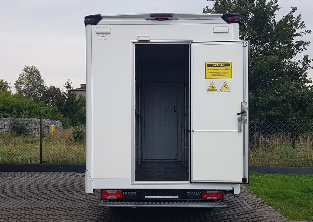 Iveco DAILY KONTENER NISKOPODŁOGOWY 4,31x2,24x2,43 FOODTRUCK SKLEP KAMPER KLIMA BAR KONIOWÓZ - Box van: picture 5 Iveco DAILY KONTENER NISKOPODŁOGOWY 4,31x2,24x2,43 FOODTRUCK SKLEP KAMPER KLIMA BAR KONIOWÓZ - Box van: picture 5