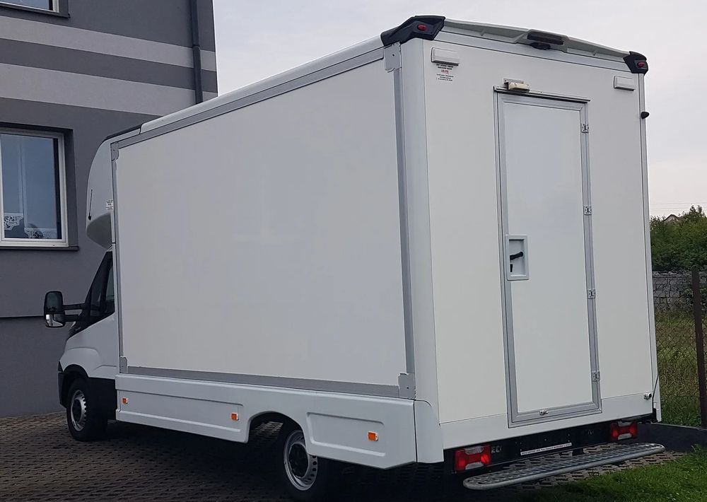 Iveco DAILY KONTENER NISKOPODŁOGOWY 4,31x2,24x2,43 FOODTRUCK SKLEP KAMPER KLIMA BAR KONIOWÓZ - Box van: picture 3 Iveco DAILY KONTENER NISKOPODŁOGOWY 4,31x2,24x2,43 FOODTRUCK SKLEP KAMPER KLIMA BAR KONIOWÓZ - Box van: picture 3