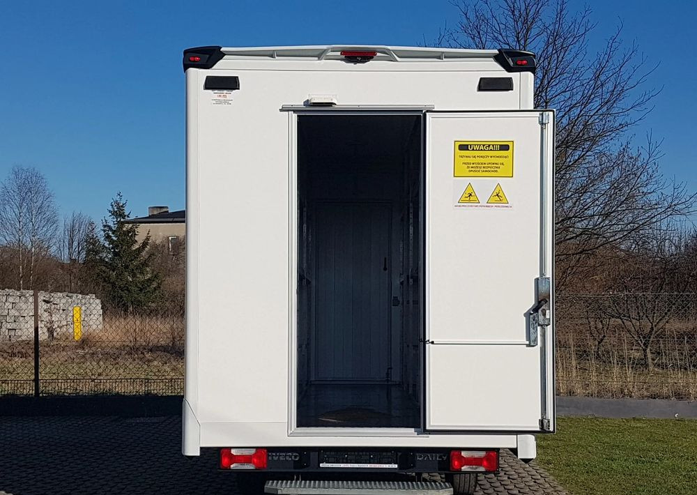 Iveco DAILY KONTENER NISKOPODŁOGOWY 4,43x2,23x2,42 SKLEP FOODTRUCK BAR KLIMA KONIOWÓZ KAMPER - Vending truck: picture 5 Iveco DAILY KONTENER NISKOPODŁOGOWY 4,43x2,23x2,42 SKLEP FOODTRUCK BAR KLIMA KONIOWÓZ KAMPER - Vending truck: picture 5