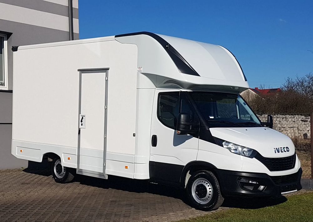 Iveco DAILY KONTENER NISKOPODŁOGOWY 4,43x2,23x2,42 SKLEP FOODTRUCK BAR KLIMA KONIOWÓZ KAMPER - Vending truck: picture 1 Iveco DAILY KONTENER NISKOPODŁOGOWY 4,43x2,23x2,42 SKLEP FOODTRUCK BAR KLIMA KONIOWÓZ KAMPER - Vending truck: picture 1