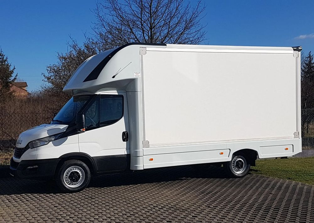 Iveco DAILY KONTENER NISKOPODŁOGOWY 4,43x2,23x2,42 SKLEP FOODTRUCK BAR KLIMA KONIOWÓZ KAMPER - Vending truck: picture 2 Iveco DAILY KONTENER NISKOPODŁOGOWY 4,43x2,23x2,42 SKLEP FOODTRUCK BAR KLIMA KONIOWÓZ KAMPER - Vending truck: picture 2