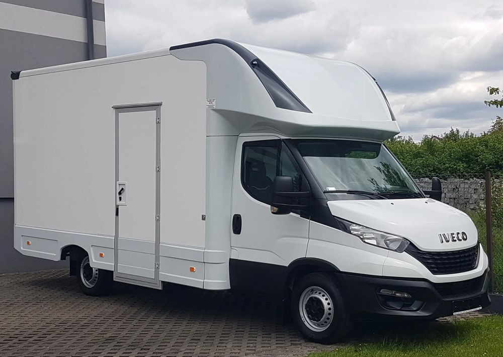 Iveco DAILY KONTENER NISKOPODŁOGOWY 4,43x2,23x2,42 SKLEP FOODTRUCK BAR KLIMA KONIOWÓZ KAMPER - Box van: picture 1 Iveco DAILY KONTENER NISKOPODŁOGOWY 4,43x2,23x2,42 SKLEP FOODTRUCK BAR KLIMA KONIOWÓZ KAMPER - Box van: picture 1