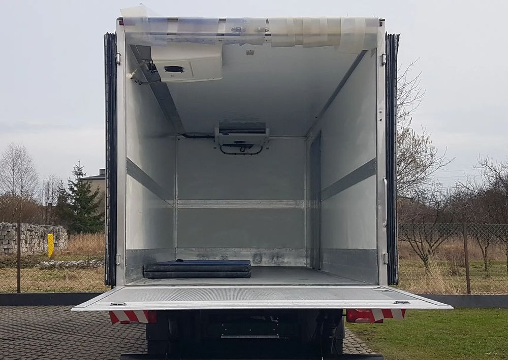 Iveco Daily 70-170 WINDA CHŁODNIA 10EP AGREGAT IZOTERMA - Refrigerator truck: picture 5 Iveco Daily 70-170 WINDA CHŁODNIA 10EP AGREGAT IZOTERMA - Refrigerator truck: picture 5