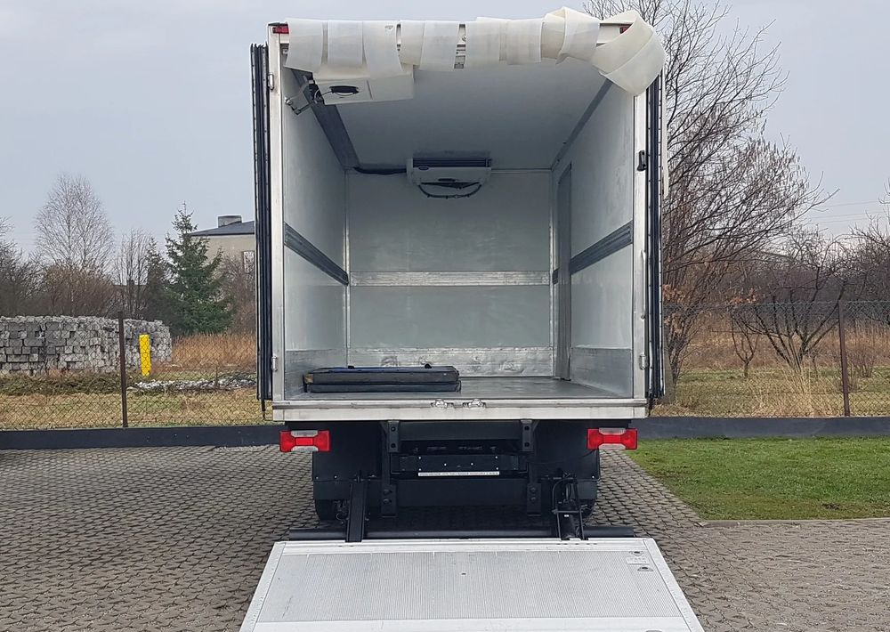 Iveco Daily 70-170 WINDA CHŁODNIA 10EP AGREGAT IZOTERMA - Refrigerator truck: picture 5 Iveco Daily 70-170 WINDA CHŁODNIA 10EP AGREGAT IZOTERMA - Refrigerator truck: picture 5
