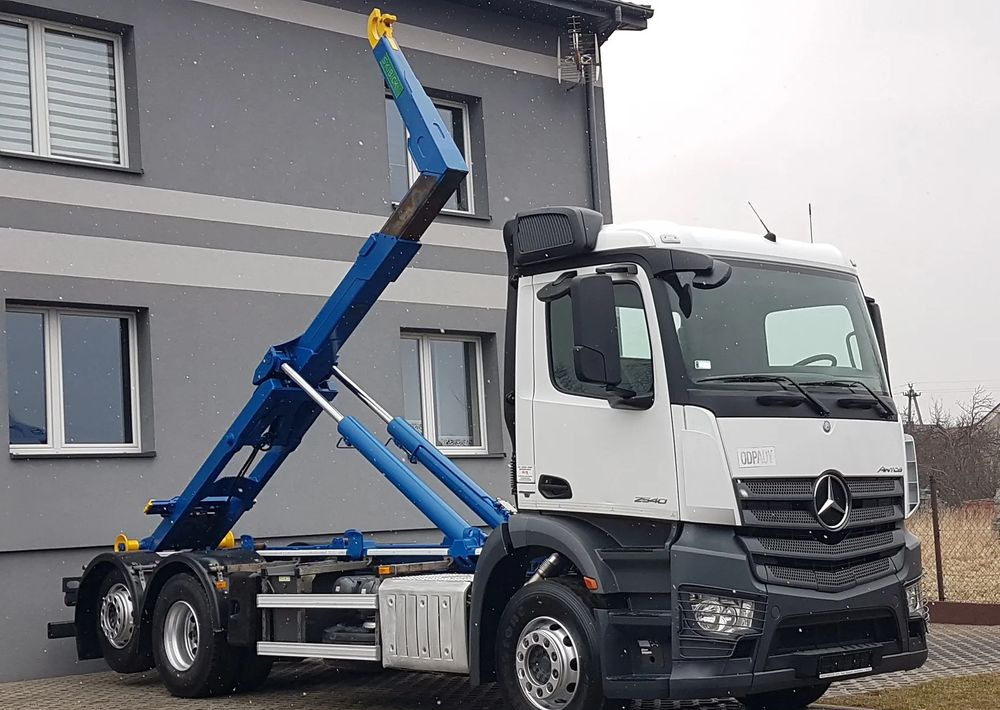 Mercedes-Benz ANTOS ACTROS HAKOWIEC 3 OSIE 6x2 KLIMA HAKOWIEC DO KONTENERÓW - Hook lift truck: picture 1 Mercedes-Benz ANTOS ACTROS HAKOWIEC 3 OSIE 6x2 KLIMA HAKOWIEC DO KONTENERÓW - Hook lift truck: picture 1