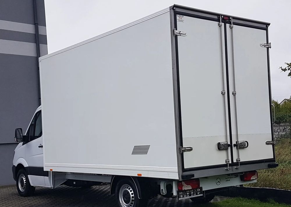 Mercedes-Benz Sprinter KONTENER 8EP 4,21x2,15x2,30 KLIMA 314 CDI MANUAL - Box van: picture 3 Mercedes-Benz Sprinter KONTENER 8EP 4,21x2,15x2,30 KLIMA 314 CDI MANUAL - Box van: picture 3