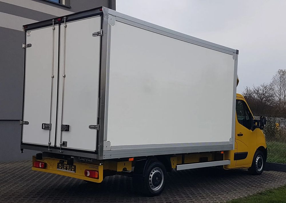 Renault MASTER KONTENER 8EP 4,21x2,23x2,22 KLIMA KRAJOWY MANUAL 6-BIEGÓW - Box van: picture 4 Renault MASTER KONTENER 8EP 4,21x2,23x2,22 KLIMA KRAJOWY MANUAL 6-BIEGÓW - Box van: picture 4
