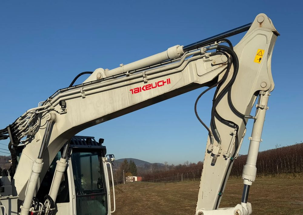 Takeuchi KOPARKA TAKEUCHI TB2150R 5100 MTH SPROWADZONA STAN PERFEKCYJNY - Crawler excavator: picture 5 Takeuchi KOPARKA TAKEUCHI TB2150R 5100 MTH SPROWADZONA STAN PERFEKCYJNY - Crawler excavator: picture 5
