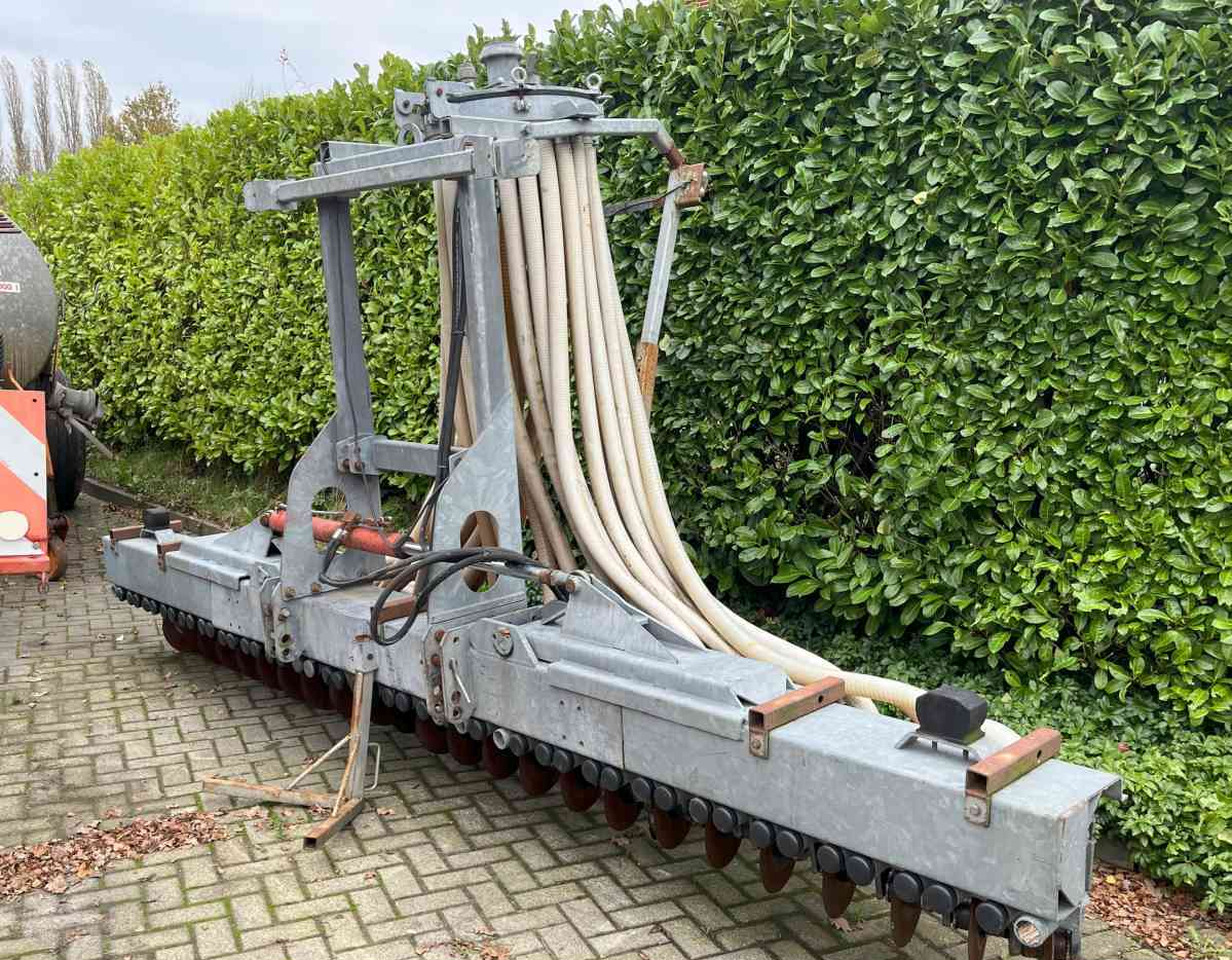 Jako ZBM 480 Zodebemester graslandbemester injecteur mestverwerking - Slurry injector: picture 1 Jako ZBM 480 Zodebemester graslandbemester injecteur mestverwerking - Slurry injector: picture 1