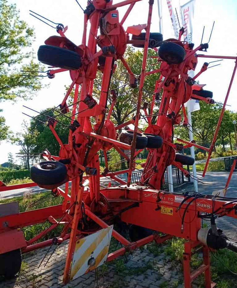 Kuhn GF10601TO schudder, weidebouwmachines - Tedder/ Rake: picture 4 Kuhn GF10601TO schudder, weidebouwmachines - Tedder/ Rake: picture 4