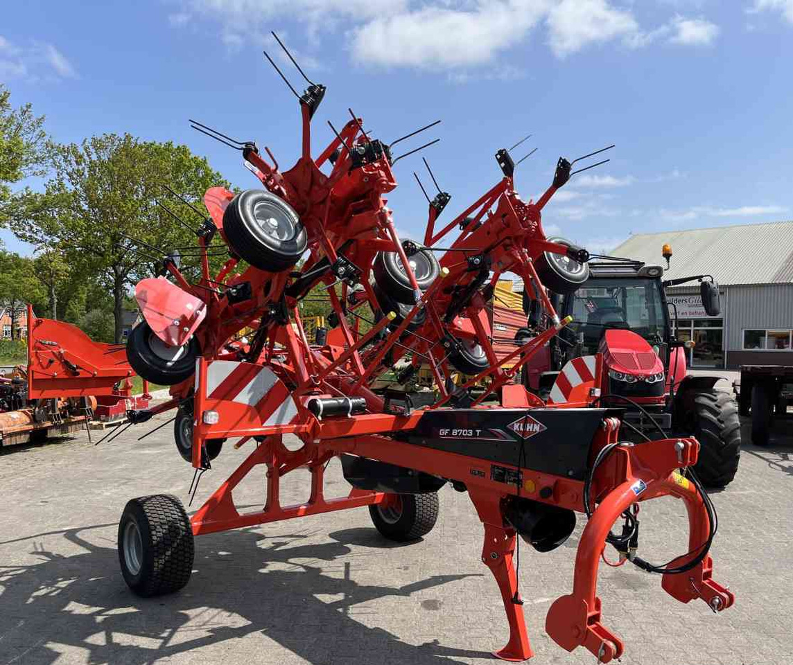 Kuhn GF8703T Schudder Tedder Kreiselheuer weidebouwmachines - Tedder/ Rake: picture 2 Kuhn GF8703T Schudder Tedder Kreiselheuer weidebouwmachines - Tedder/ Rake: picture 2