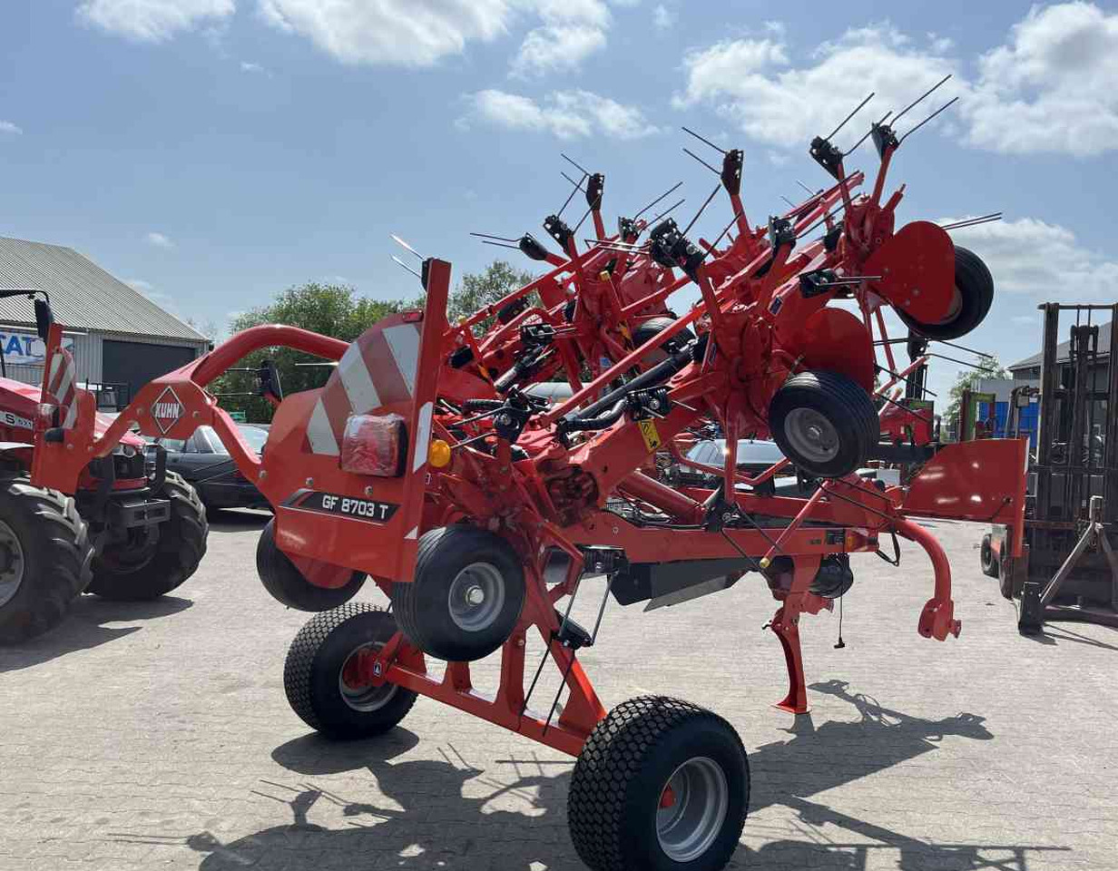 Kuhn GF8703T Schudder *Verkocht/sold* - Tedder/ Rake: picture 5 Kuhn GF8703T Schudder *Verkocht/sold* - Tedder/ Rake: picture 5