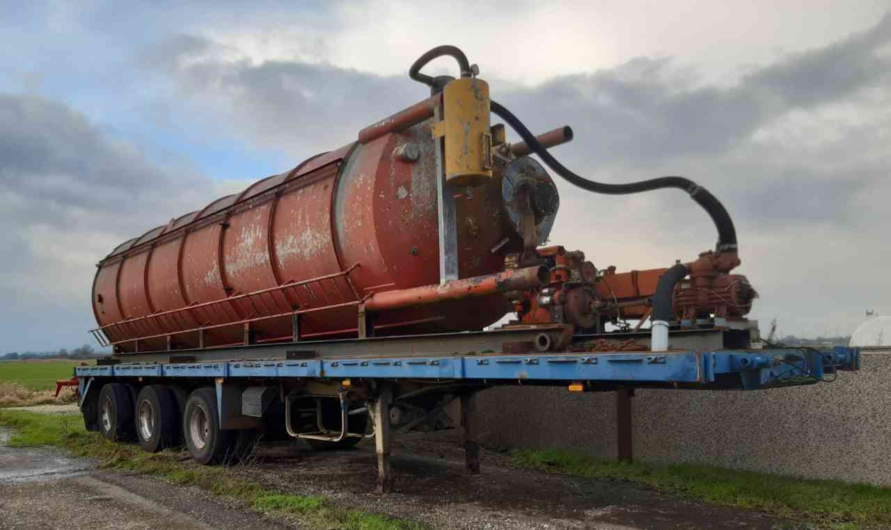 Mesttransporttank mesttank Deutz motor mestverwerking - Slurry tanker: picture 1 Mesttransporttank mesttank Deutz motor mestverwerking - Slurry tanker: picture 1