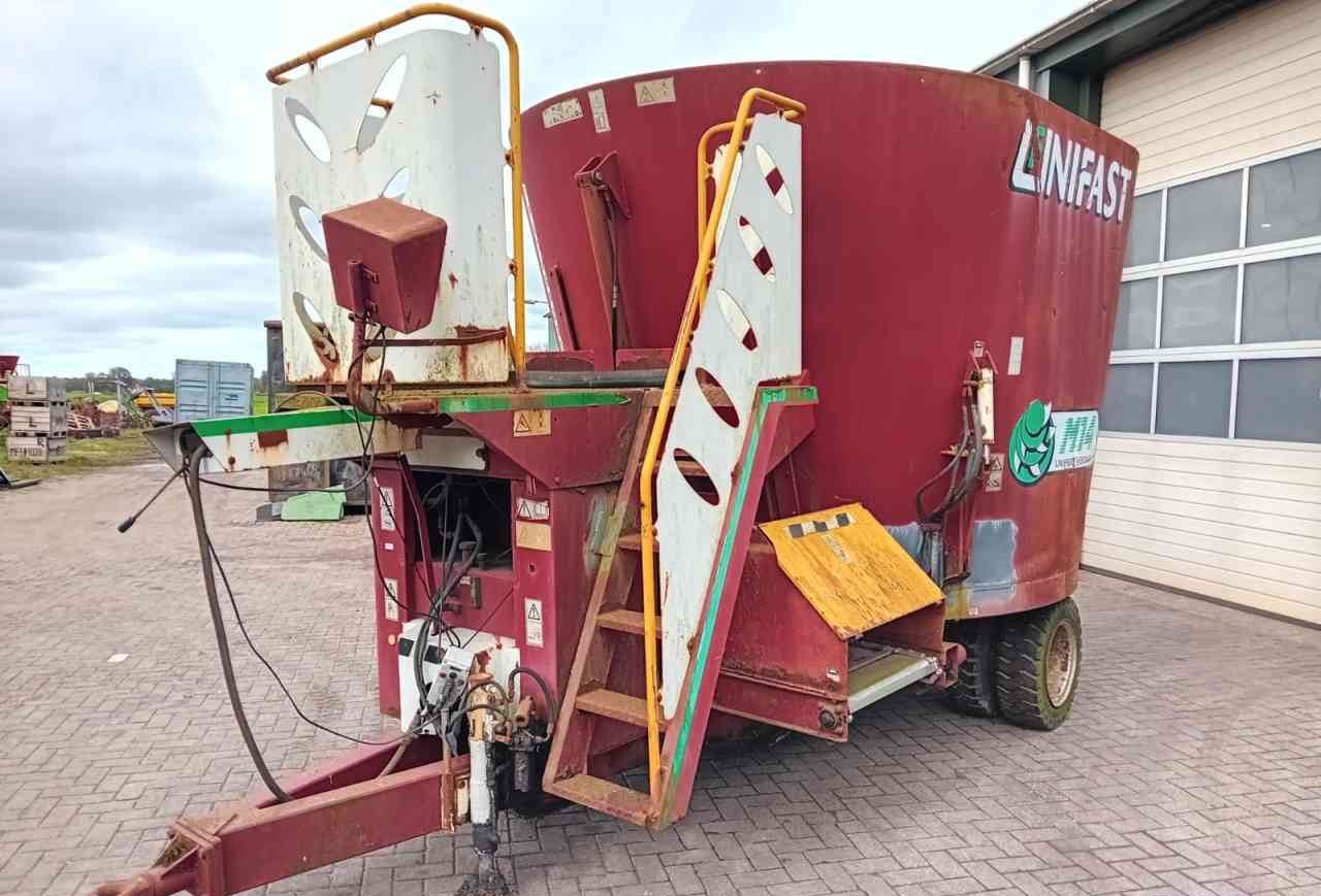 Unifast M14 - Forage mixer wagon: picture 1 Unifast M14 - Forage mixer wagon: picture 1