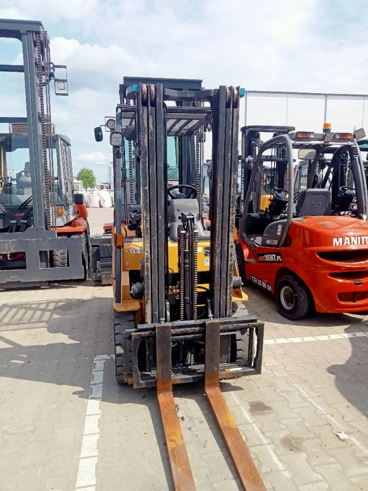 CAT GP 18 NT - LPG forklift: picture 3 CAT GP 18 NT - LPG forklift: picture 3