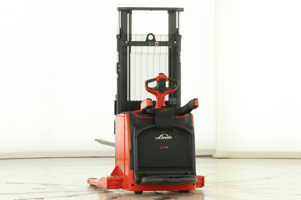 Linde L 14 AS AP Li-ION NEW UNUSED - Reach truck: picture 3 Linde L 14 AS AP Li-ION NEW UNUSED - Reach truck: picture 3