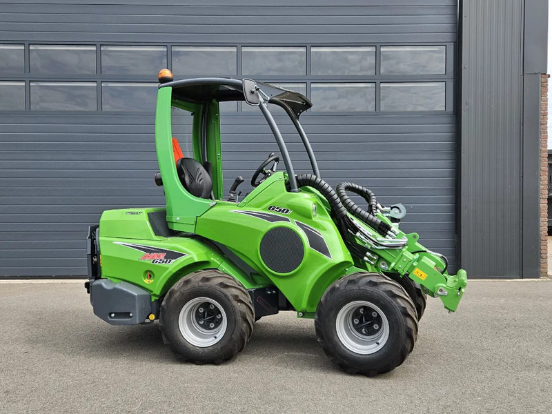 Avant 650i Rental mini-shovel - Compact track loader: picture 2 Avant 650i Rental mini-shovel - Compact track loader: picture 2