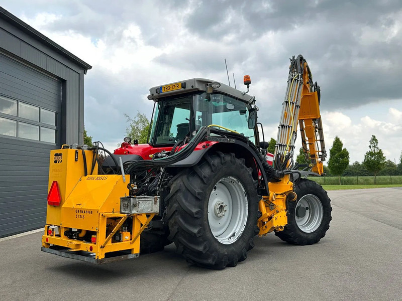 Massey Ferguson 6713S Dyna 6 - Farm tractor: picture 3 Massey Ferguson 6713S Dyna 6 - Farm tractor: picture 3