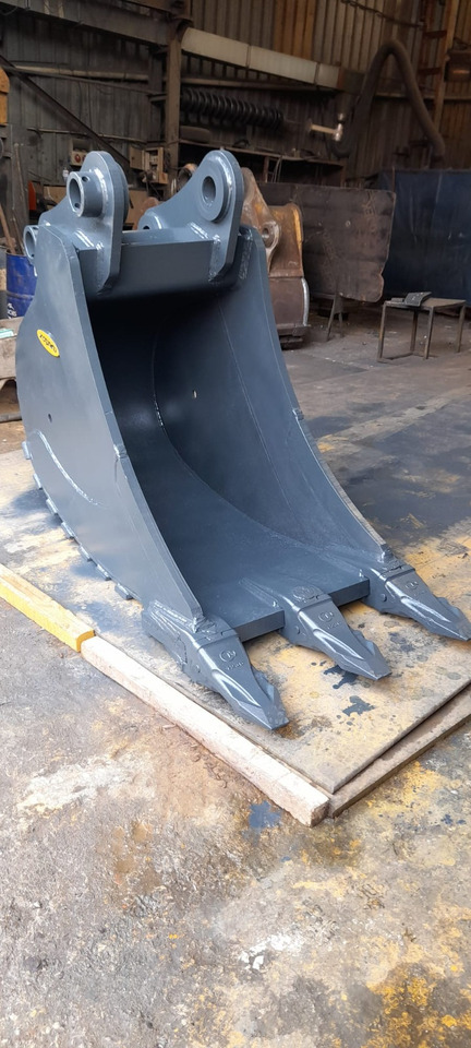 Komatsu  - Excavator bucket for Mini excavator: picture 3 Komatsu  - Excavator bucket for Mini excavator: picture 3