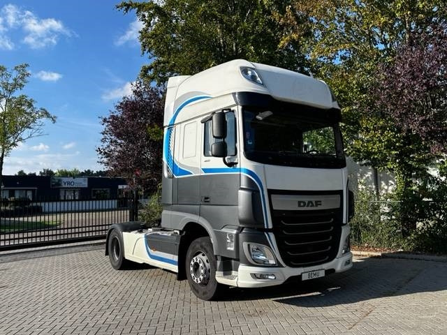 DAF XF 106 460 Super Space Cab 780.000km - Tractor unit: picture 3 DAF XF 106 460 Super Space Cab 780.000km - Tractor unit: picture 3