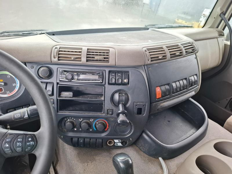 Tank truck for transportation of food DAF 85 .410: picture 11 Tank truck for transportation of food DAF 85 .410: picture 11