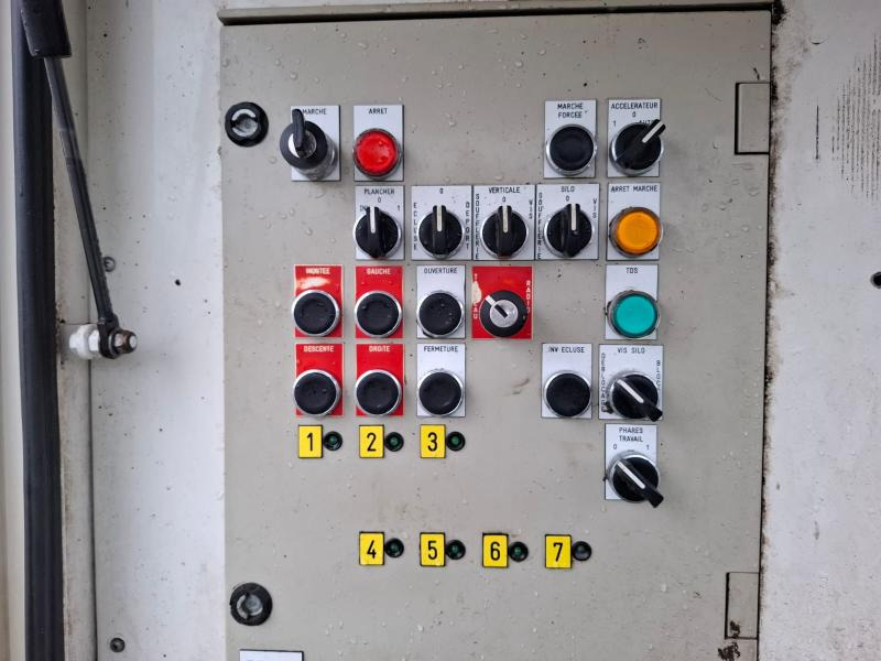 Tank truck for transportation of food DAF 85 .410: picture 22 Tank truck for transportation of food DAF 85 .410: picture 22