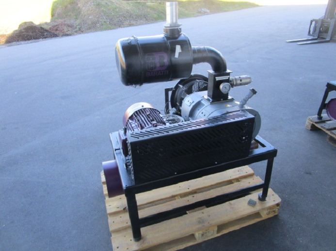 BARRATI VAKUUMPUMPE MIT GESTELL MIT ANSAUGFILTER UND SCHALLDÄMPFER - Packaging machinery: picture 4 BARRATI VAKUUMPUMPE MIT GESTELL MIT ANSAUGFILTER UND SCHALLDÄMPFER - Packaging machinery: picture 4