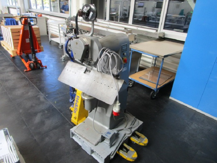 DRAHTHEFTMASCHINE HOHNER FAVORIT - Printing machinery: picture 1 DRAHTHEFTMASCHINE HOHNER FAVORIT - Printing machinery: picture 1