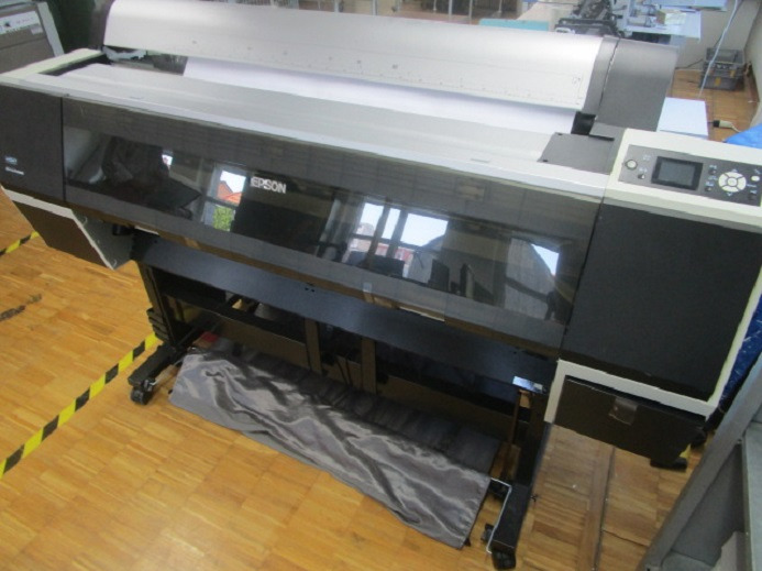EPSON STYLUS PRO 9700 - Printing machinery: picture 3 EPSON STYLUS PRO 9700 - Printing machinery: picture 3