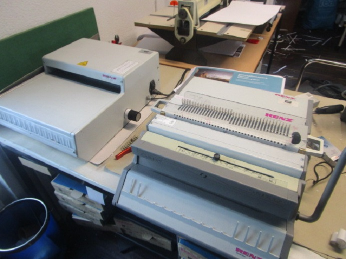 WIRO BINDER HALBAUTOMAT RENZ ECL360 - Printing machinery: picture 3 WIRO BINDER HALBAUTOMAT RENZ ECL360 - Printing machinery: picture 3