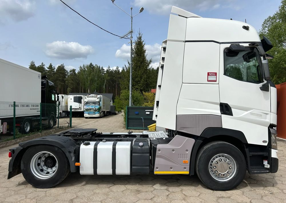 Renault T520 / 13 L SILNIK / HIGH CAB / ZBIORNIKI 1350 L / SALON PL / 2017 ROK !! - Tractor unit: picture 4 Renault T520 / 13 L SILNIK / HIGH CAB / ZBIORNIKI 1350 L / SALON PL / 2017 ROK !! - Tractor unit: picture 4