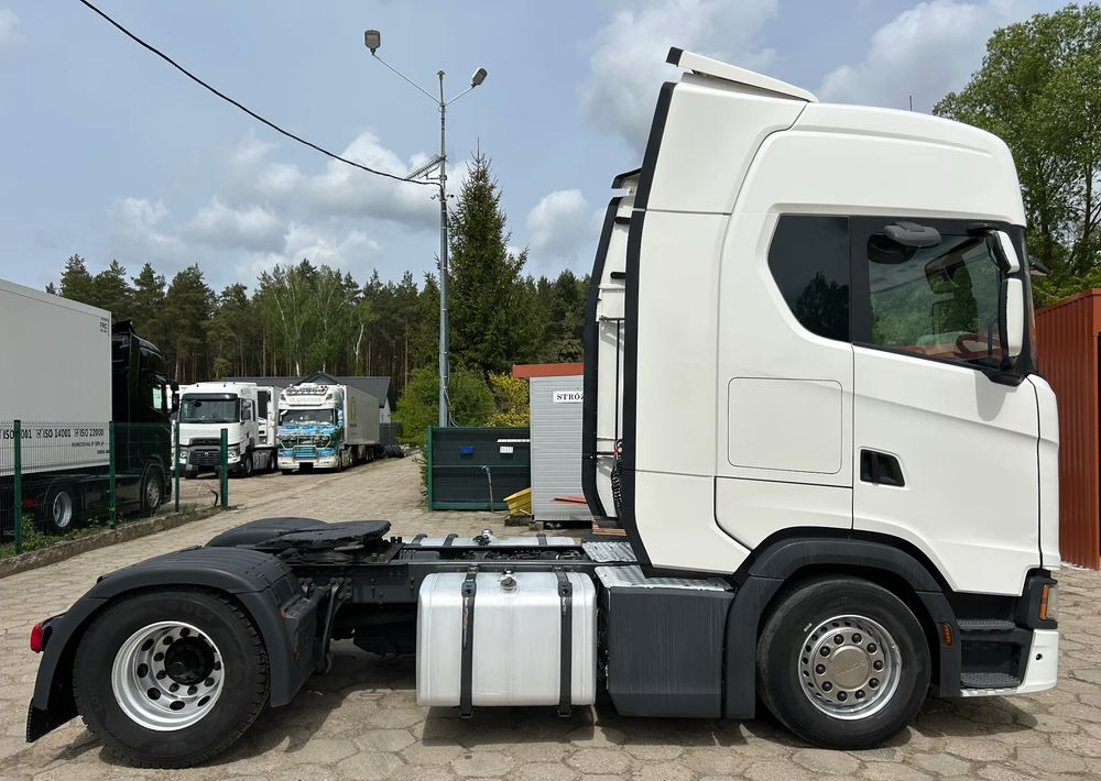 Scania S450 RETARDER / SALON PL / NOWE OPONY / WAGA / 2018 ROK !! - Tractor unit: picture 4 Scania S450 RETARDER / SALON PL / NOWE OPONY / WAGA / 2018 ROK !! - Tractor unit: picture 4