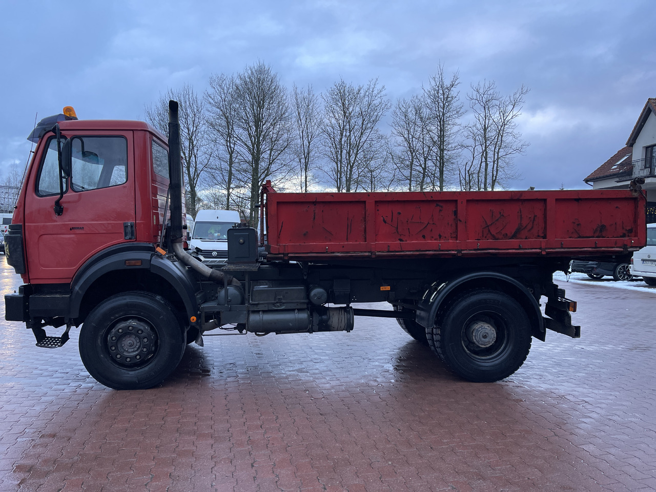MERCEDES-BENZ 1824 - Tipper: picture 4 MERCEDES-BENZ 1824 - Tipper: picture 4