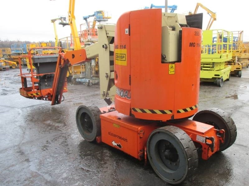 JLG E 300 AJ - Articulated boom: picture 4 JLG E 300 AJ - Articulated boom: picture 4