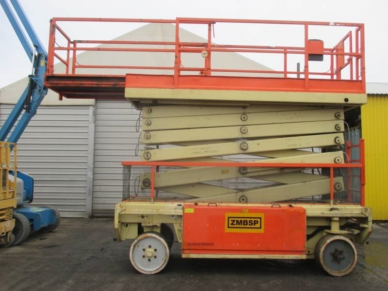 JLG Liftlux 180-12 - Scissor lift: picture 1 JLG Liftlux 180-12 - Scissor lift: picture 1