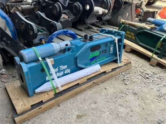BRH pour pelle de 6T à 10T - Hydraulic hammer: picture 3 BRH pour pelle de 6T à 10T - Hydraulic hammer: picture 3