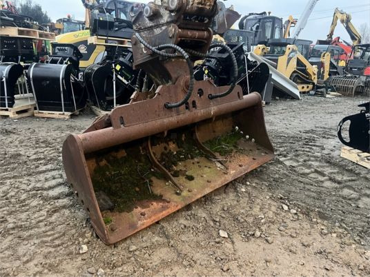 Godet inclinable 2M - S60 - Bucket: picture 3 Godet inclinable 2M - S60 - Bucket: picture 3