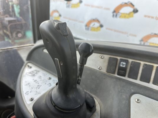 Compact loader JCB 406 à 23500 € HT: picture 10 Compact loader JCB 406 à 23500 € HT: picture 10