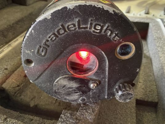 Laser AGL GRADELIGHT2500 - Construction equipment: picture 3 Laser AGL GRADELIGHT2500 - Construction equipment: picture 3
