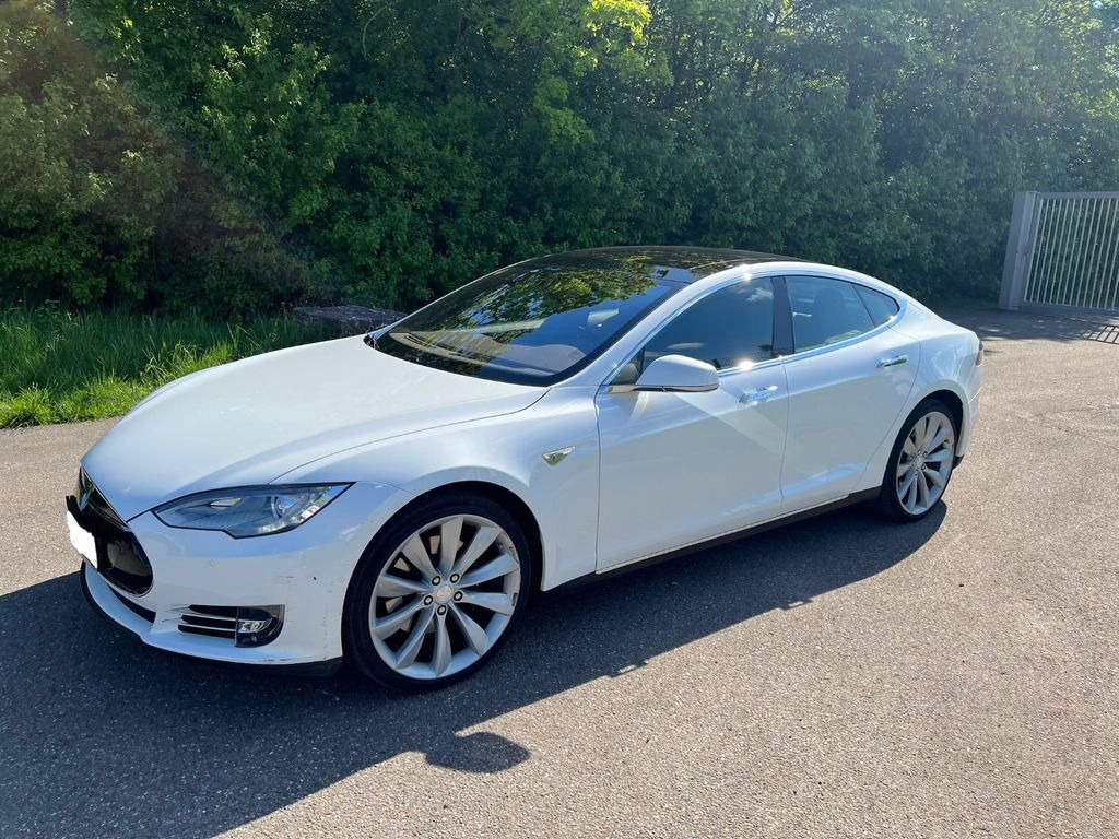 Tesla Model S 85D No free SC - Car: picture 2 Tesla Model S 85D No free SC - Car: picture 2