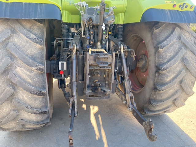 CLAAS ARION 640 CIS - Farm tractor: picture 5 CLAAS ARION 640 CIS - Farm tractor: picture 5