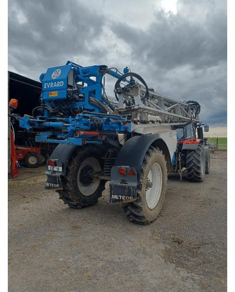 EVRARD METEOR 4200 - Trailed sprayer: picture 2 EVRARD METEOR 4200 - Trailed sprayer: picture 2