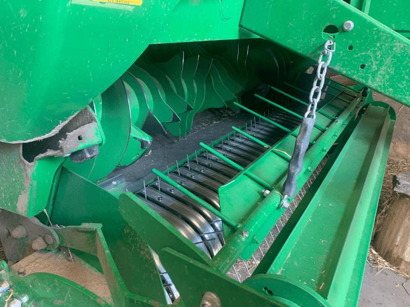 JOHN DEERE V461M - Round baler: picture 2 JOHN DEERE V461M - Round baler: picture 2