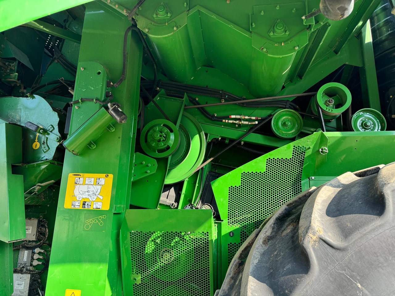 John Deere S680i combine + 635X Header + Zurn trailer - Combine harvester: picture 5 John Deere S680i combine + 635X Header + Zurn trailer - Combine harvester: picture 5